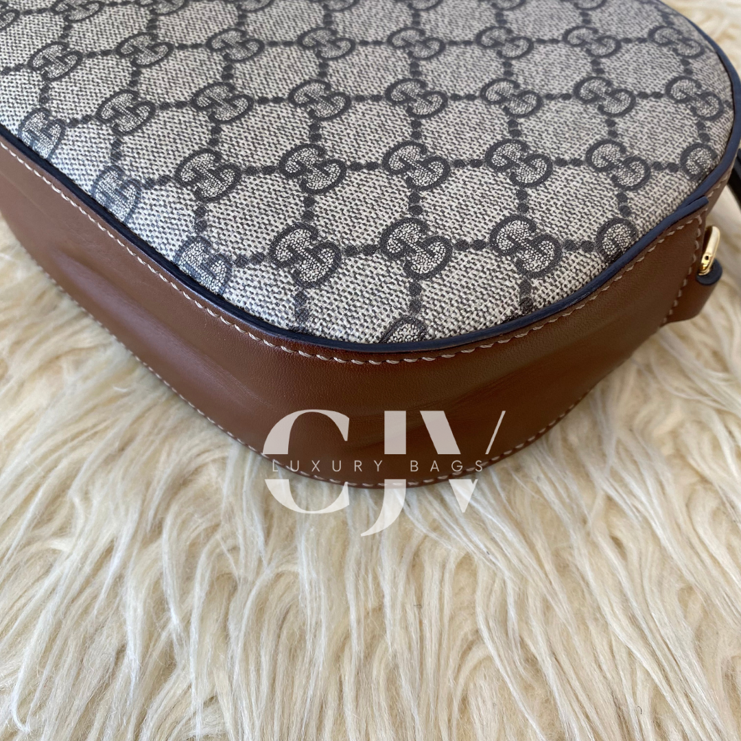 Gucci Bee Round Sling