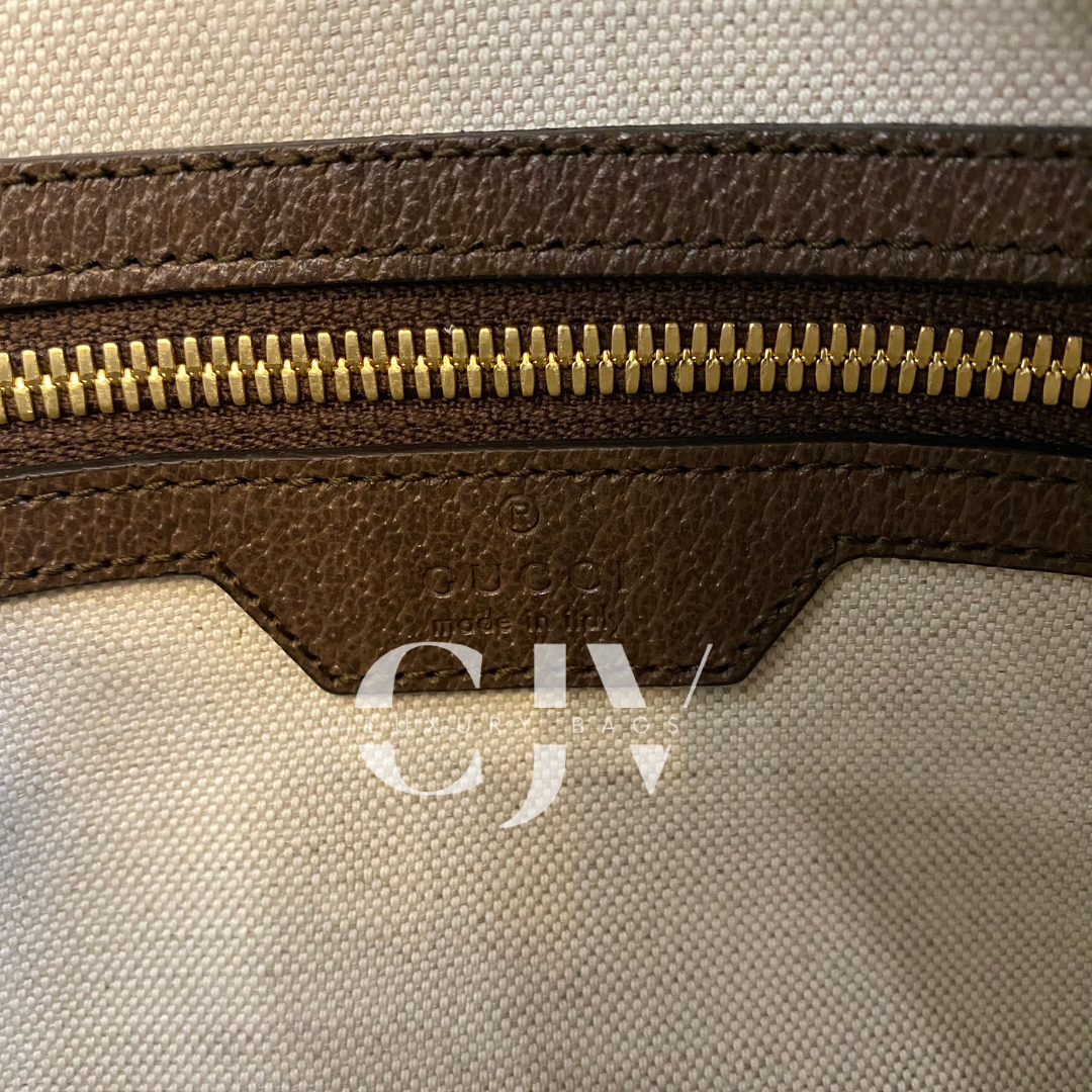 Gucci Jumbo GG Messenger Bag