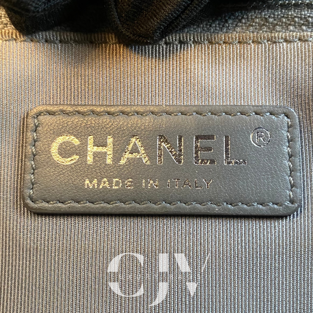 Chanel Leboy New Medium Black RHW (S19)